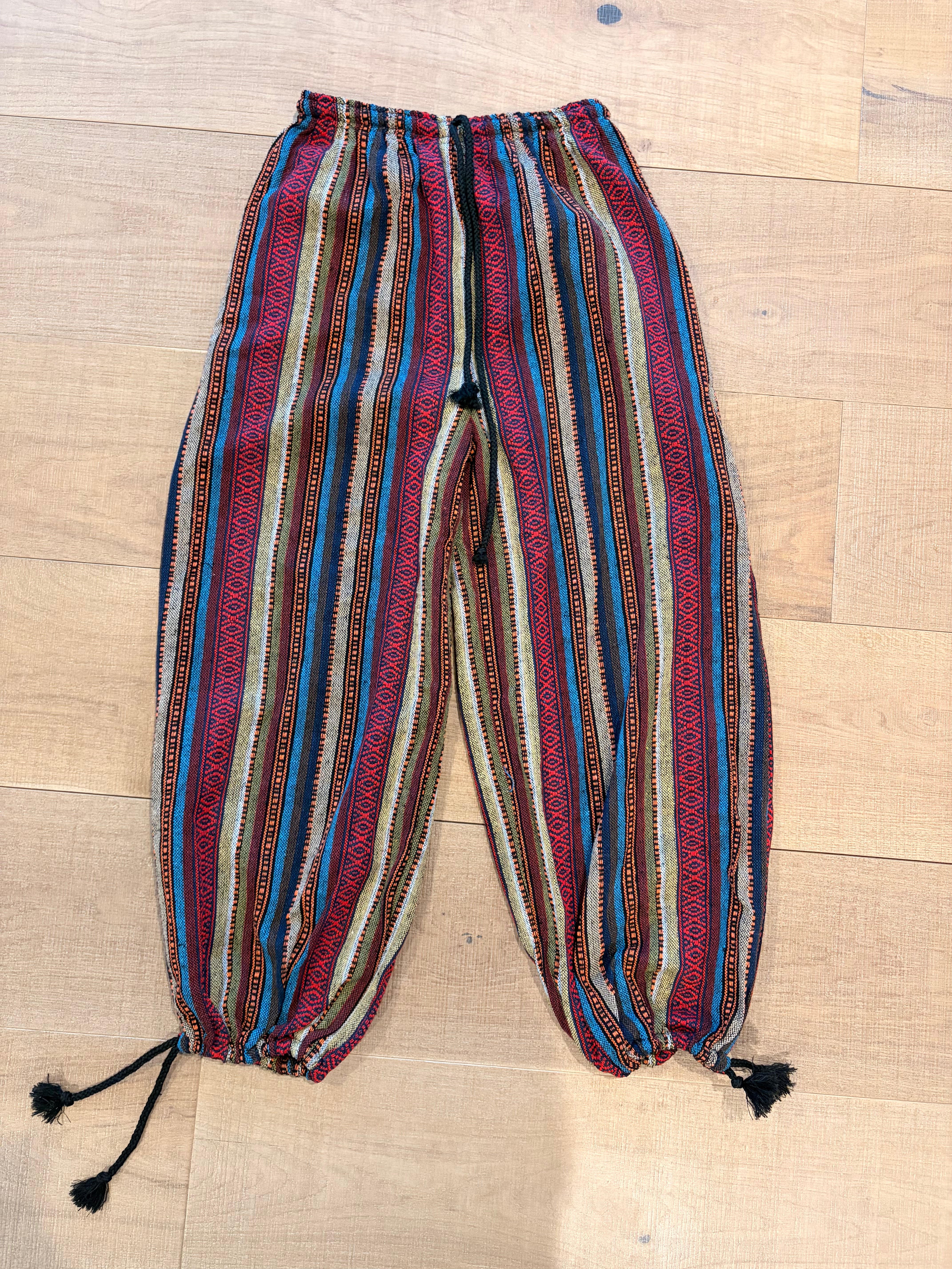 Baggy Pants - tan/red/black