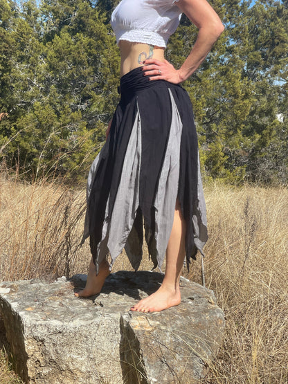Petal Skirt- Black/grey